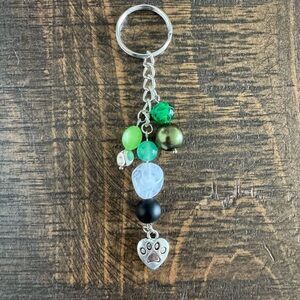 Beaded Paw Print Keychain – NWOT